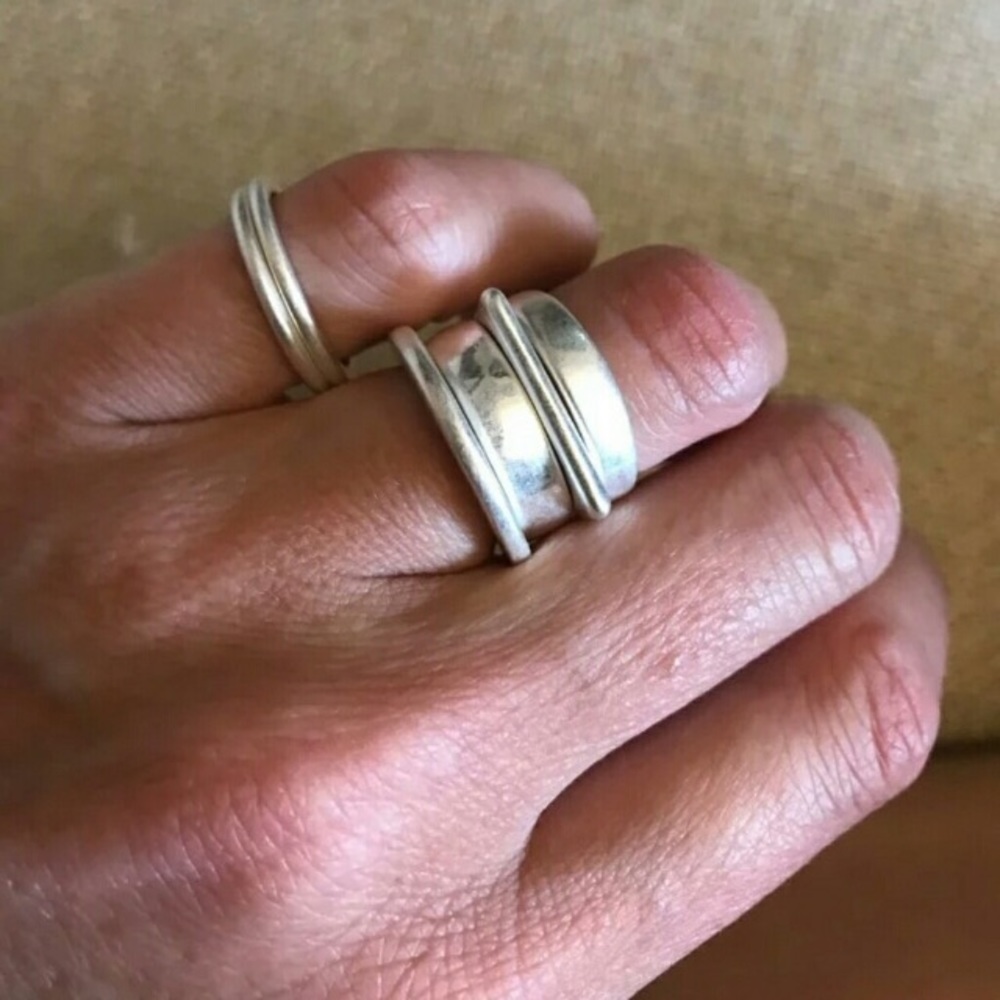 Amazing 6PC Silver Hammered Ring Set!!